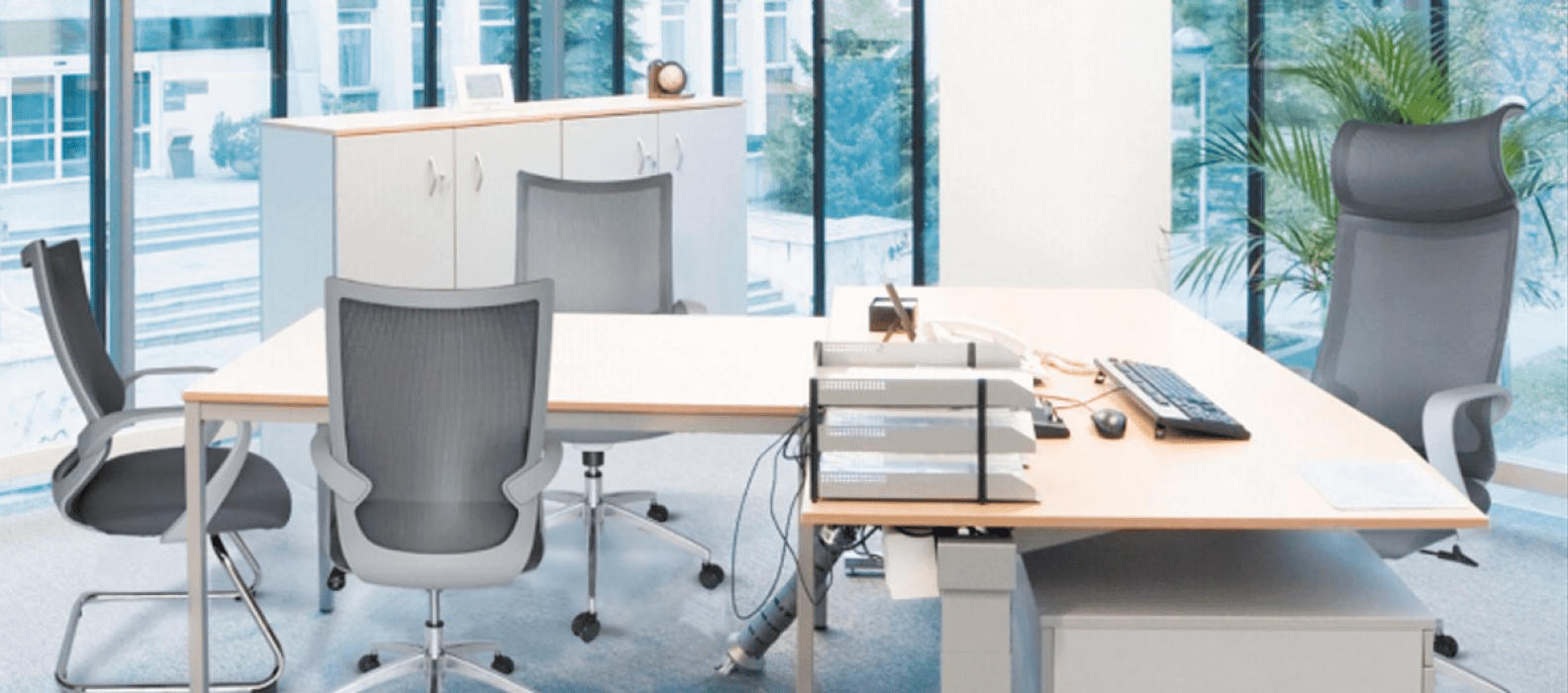 Diseño de muebles de oficina. Mobiliario moderno y elegante